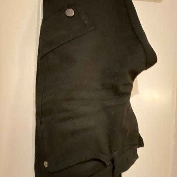 Black Jeans - Picture 3 of 9